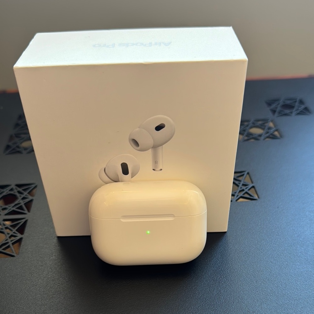 Apple AirPods Pro - White